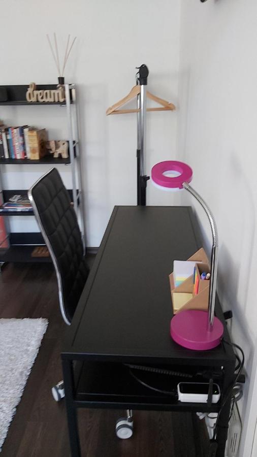 City Center Minimalist Apartment 오라데아 외부 사진